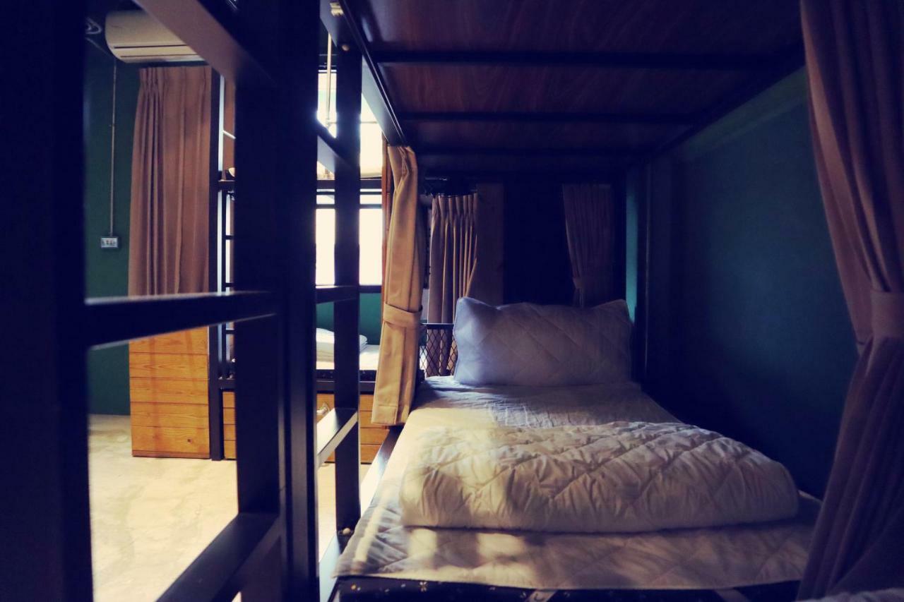 Travel Charger Hostel Хуалянь Екстер'єр фото